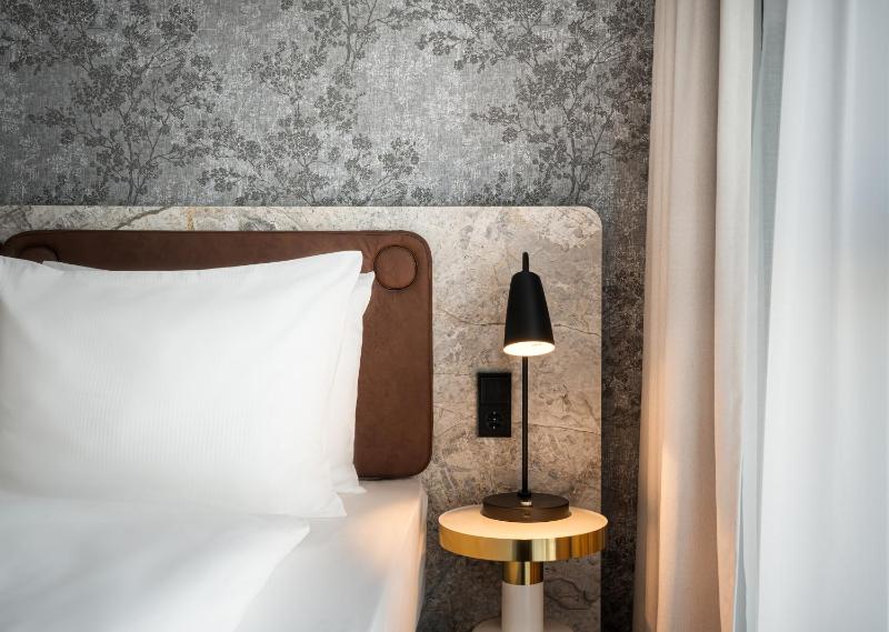 Standard Double Room image 1