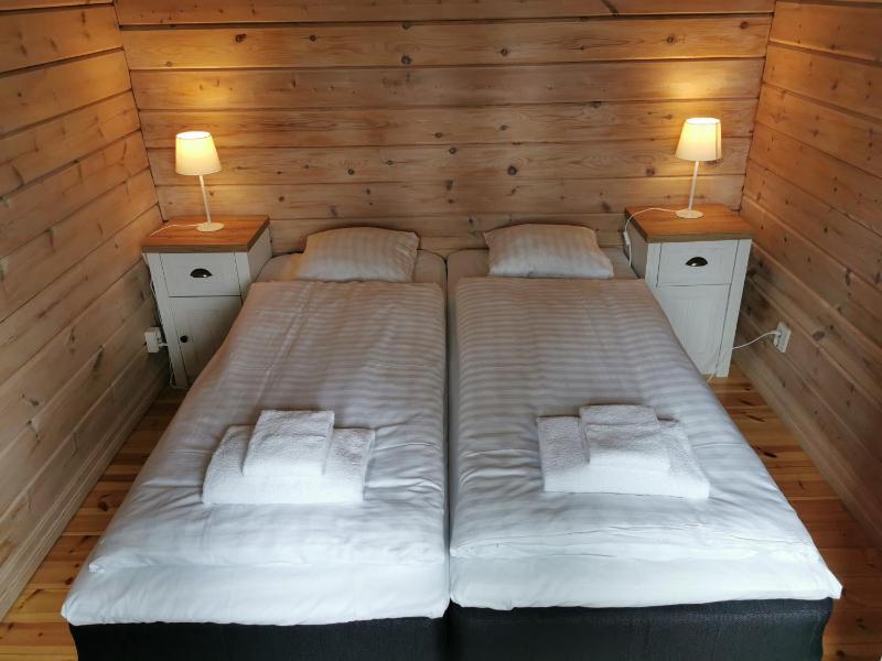 Log Cabin image 3