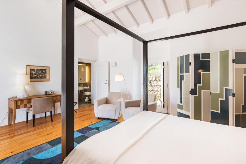 Double Room image 1