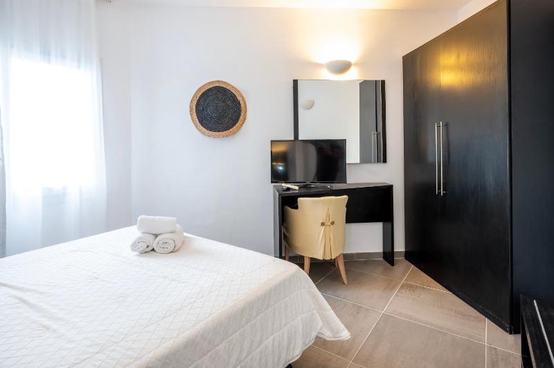 Deluxe Room image 4