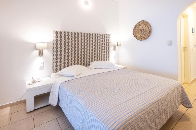 Deluxe Room image 1