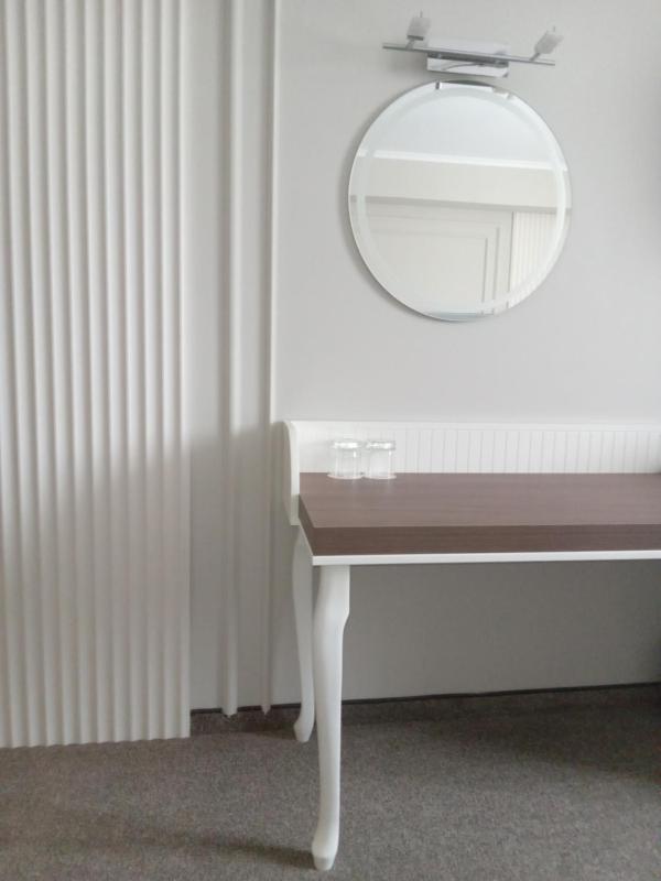 Deluxe Double or Twin Room image 3
