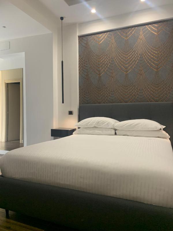 Deluxe Room image 4
