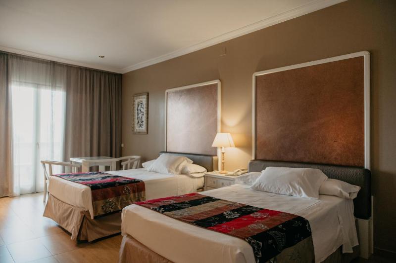 Double Room image 4