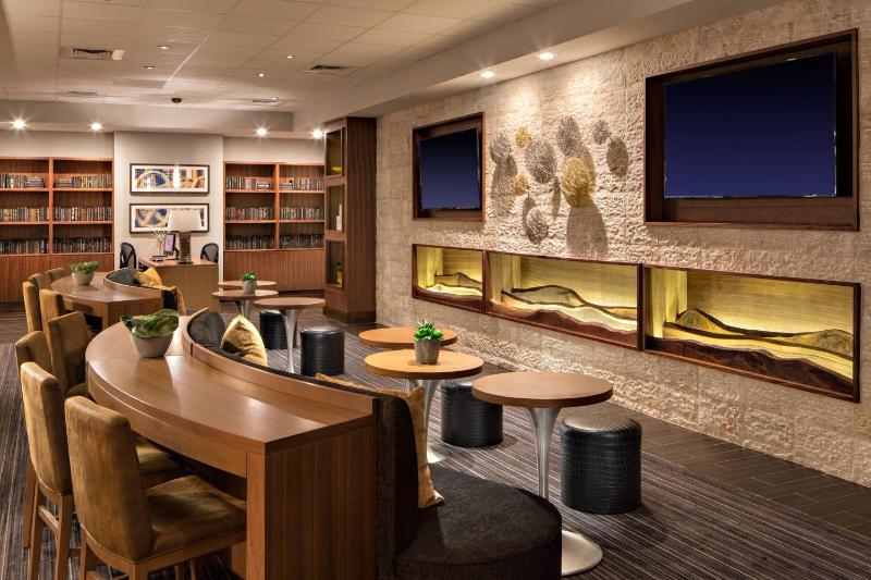Concierge Standard Room - Non-Smoking  image 4