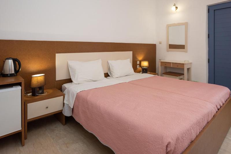 Double Room image 1