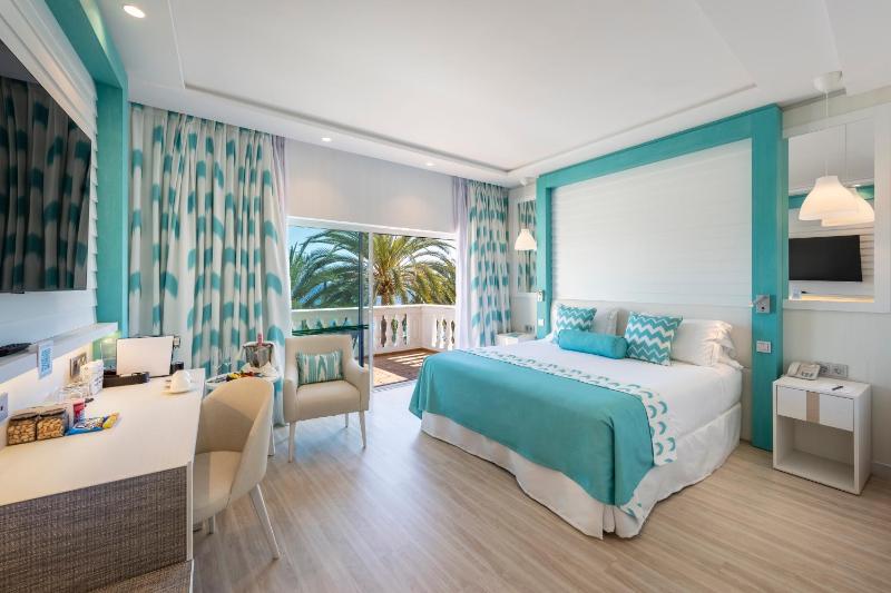 Premium Double or Twin Room with Sea View image 3