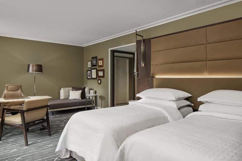 Twin Room - City Side image 1