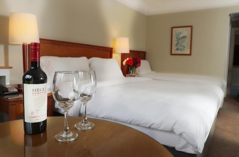 Twin Room image 1