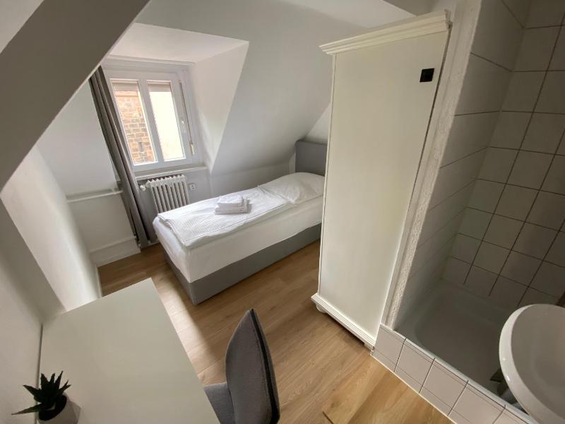 Swan Rooms - image 46