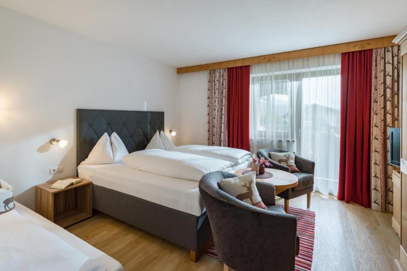 Double Room with Balcony image 1