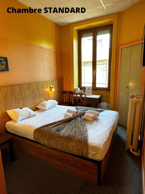 Standard Double Room image 4