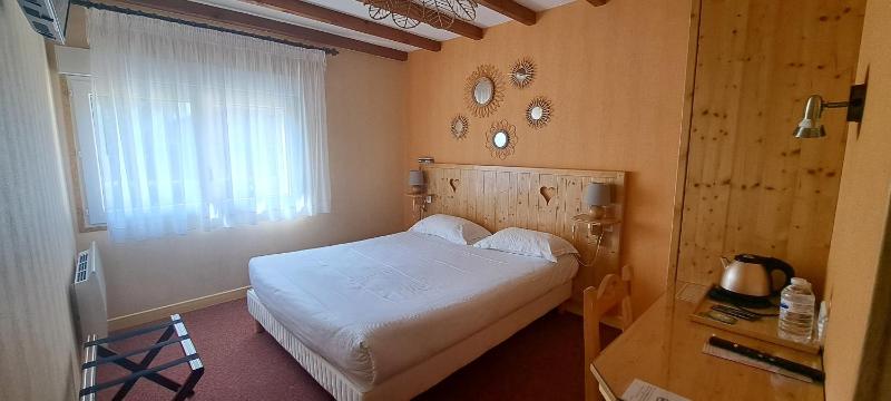 Large Double Room image 4