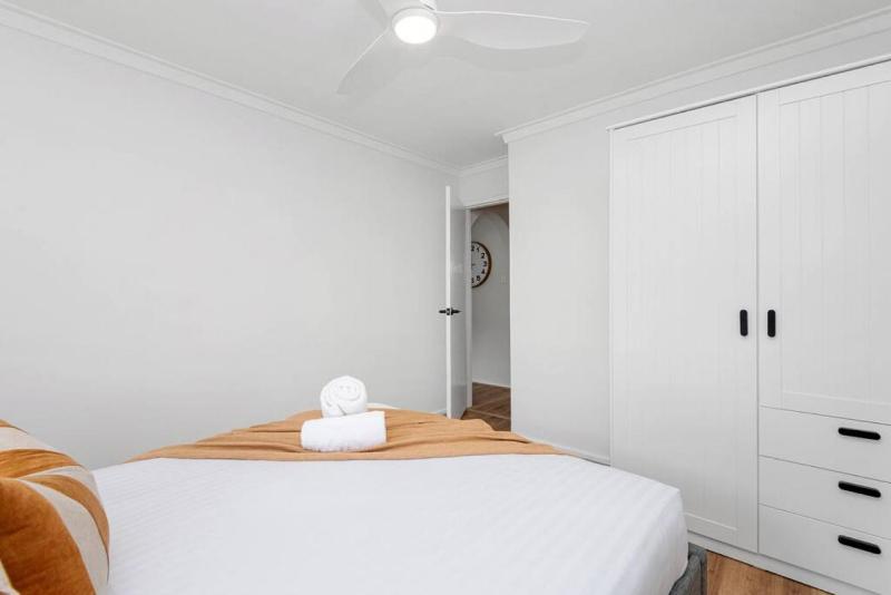 Coastal Elegance A Luxurious Dreamy Escape - image 13