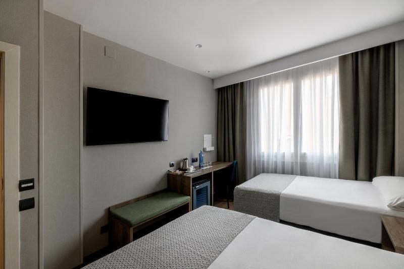 Triple Room (3 Adults) image 3