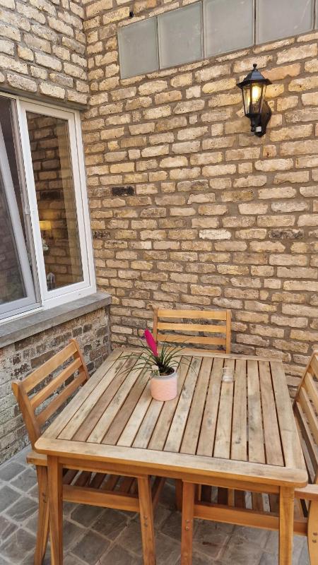  Standaard triple room annex met terras image 2