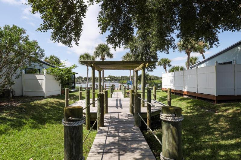 Dolphin Cove Cottage -22 & Pet Friendly! - image 15