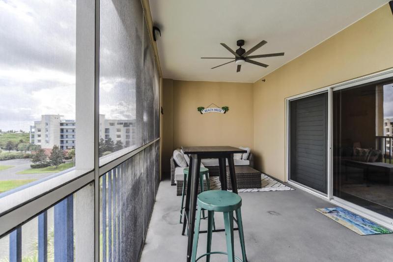 Stunning 2 Bedroom 2 Bath Oceanwalk Condo - image 4