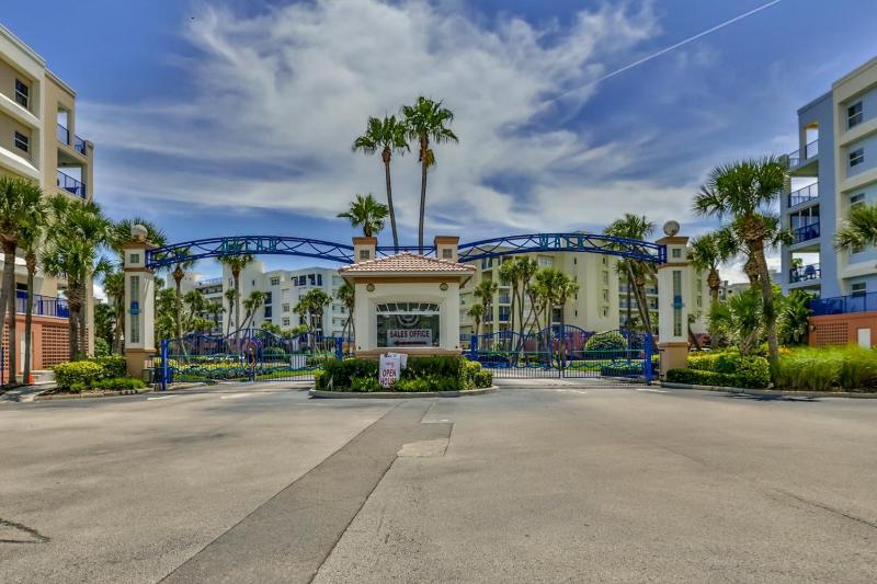 Stunning 2 Bedroom 2 Bath Oceanwalk Condo - image 11