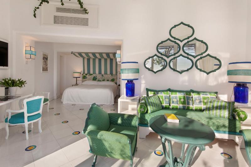 Suite with Terrace and Sea View image 2