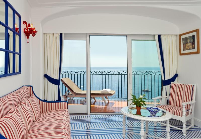 Junior Suite with Sea View image 3
