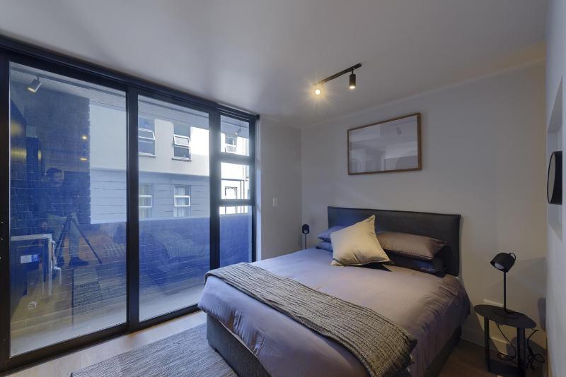 Relax in Style, 1 Bed with Balcony in City Centre Images