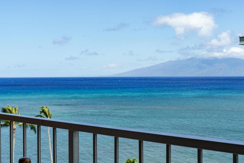 Royal Kahana 702 Studio Condo - image 11