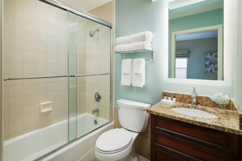 One-Bedroom Smaller Villa with Balcony image 2