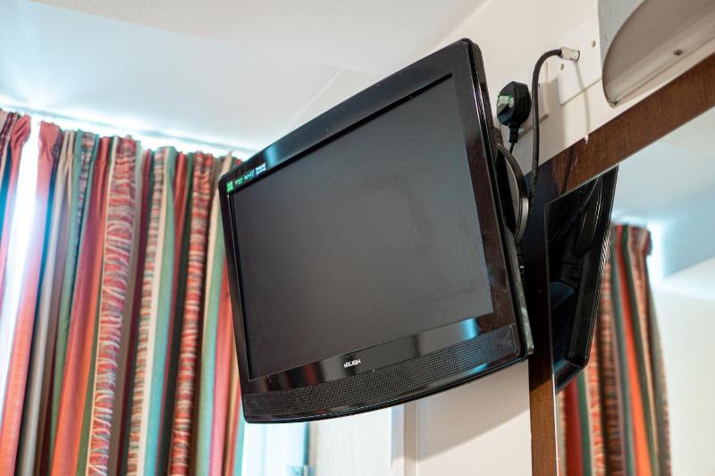 Single Room image 3