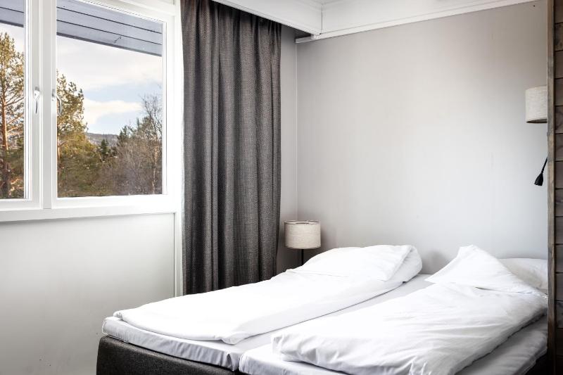 Double or Twin Room image 3
