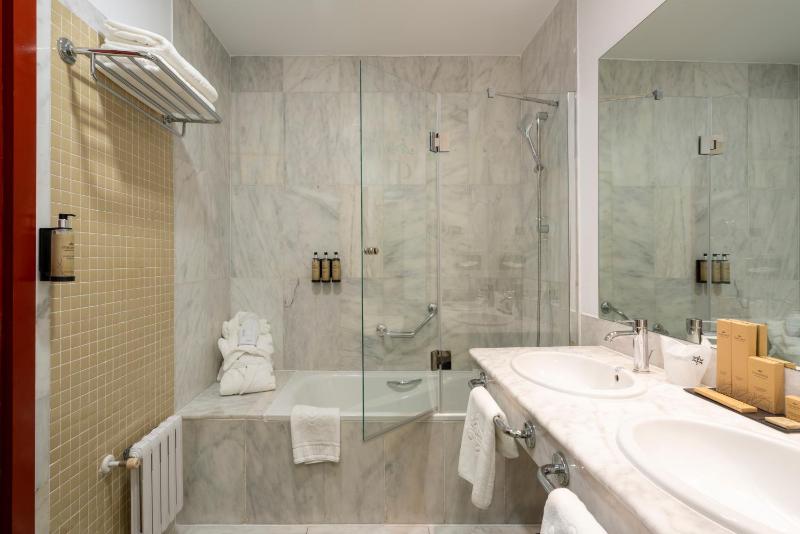Budget Double Room image 1