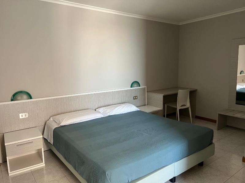 Hotel Lydia - image 38