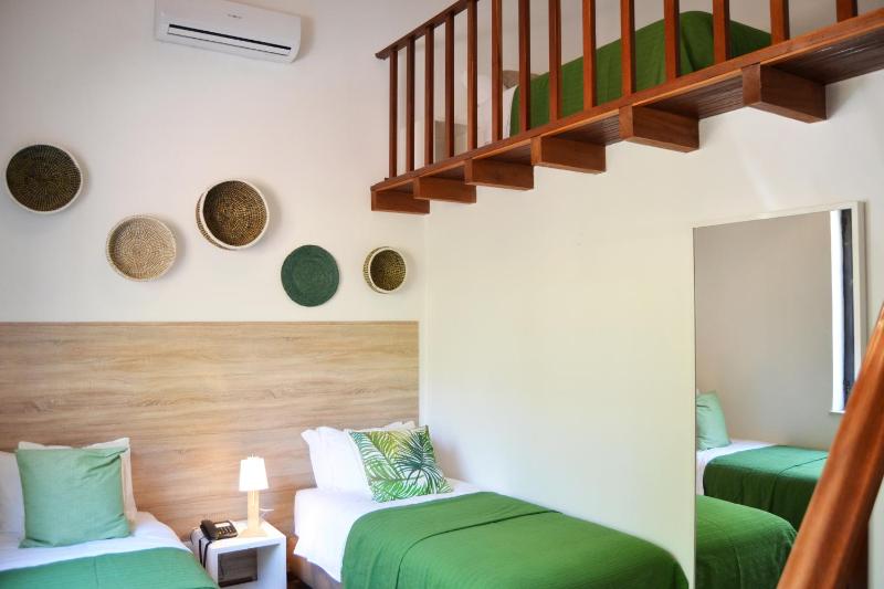 Family Room image 2