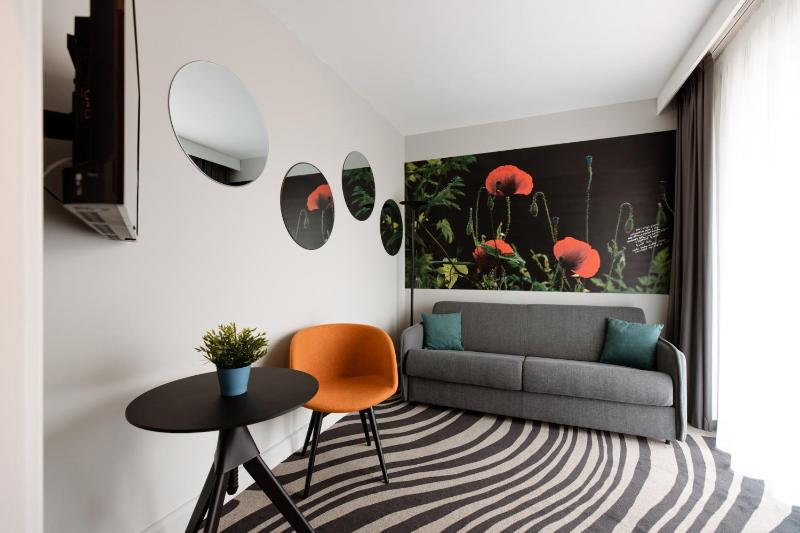Superior Suite image 4