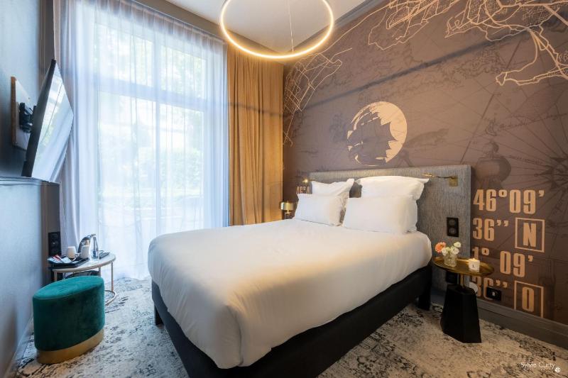Standard Double Room image 1