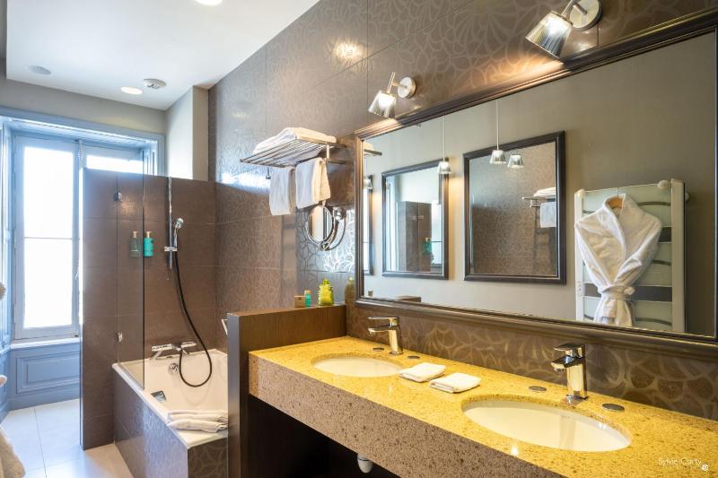 Prestige Double Room image 3