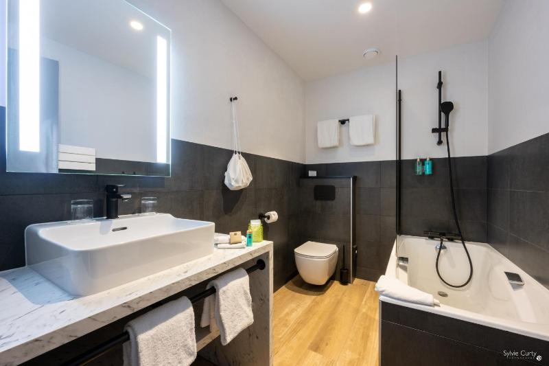 Superior Double Room image 4