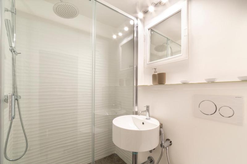 Santa Croce suite with a stunning view - image 16