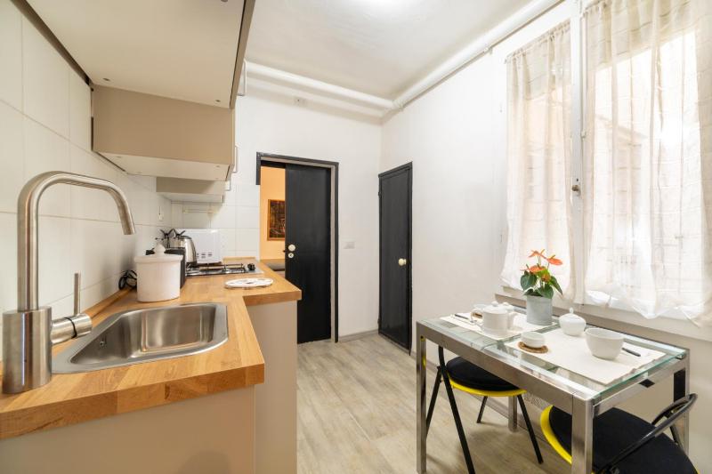 Santa Croce suite with a stunning view - image 7