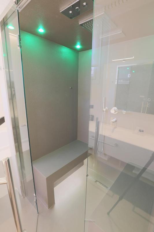 Junior Suite with Sea View image 1