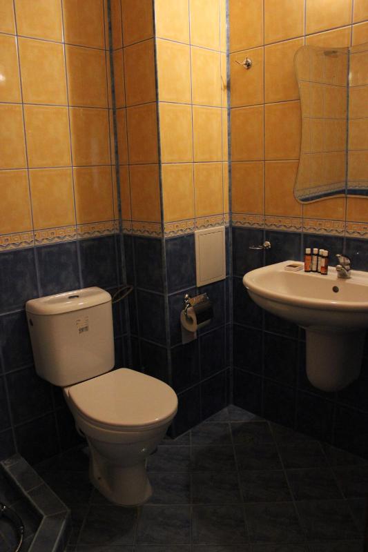 Double or Twin Room with Balcony image 3