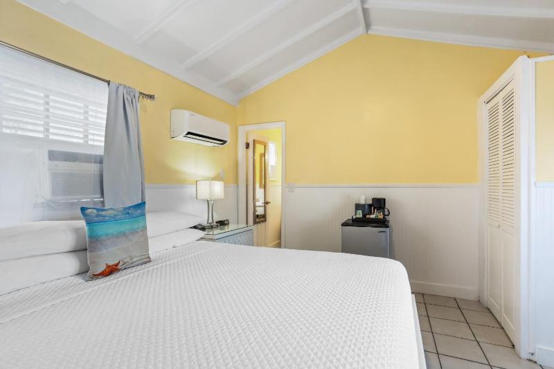 King Room image 4