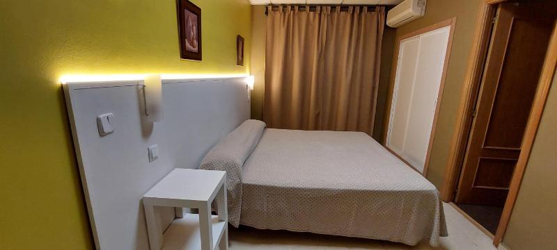 Standard Double Room image 2