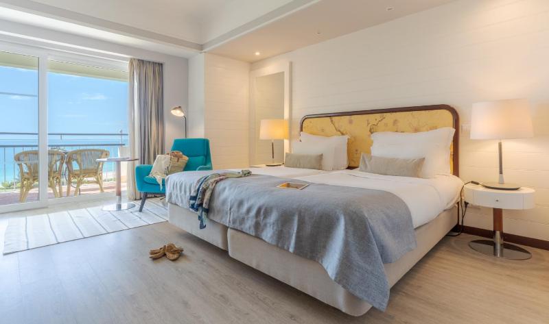 Double or Twin Room with Sea View image 4