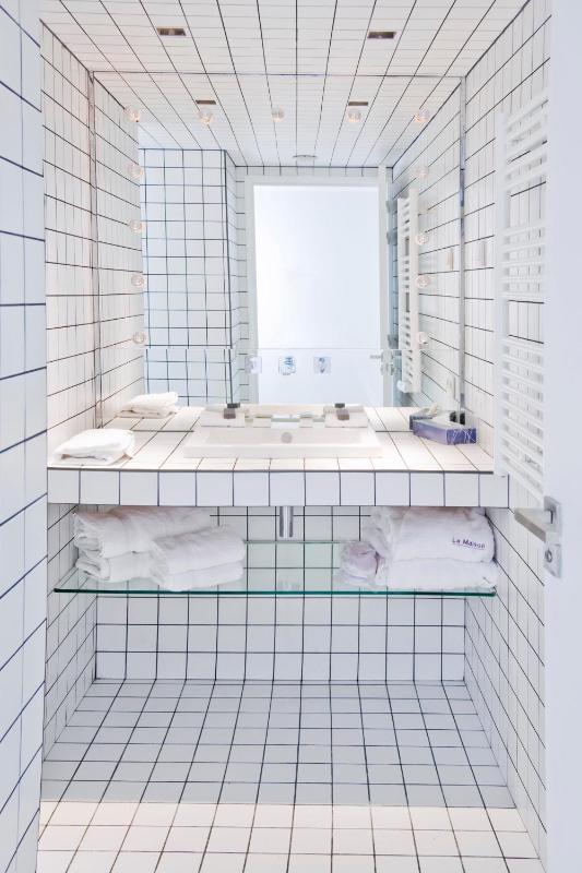 Couture Deluxe Double Room image 4