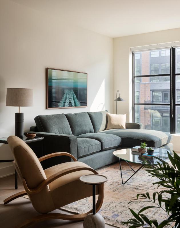One-Bedroom Apartment image 2