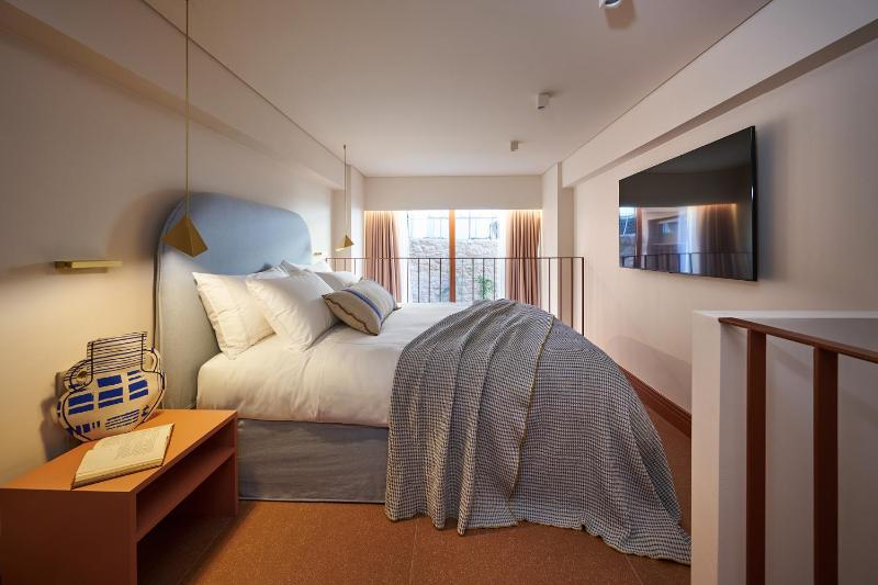 Suite with Garden View image 4