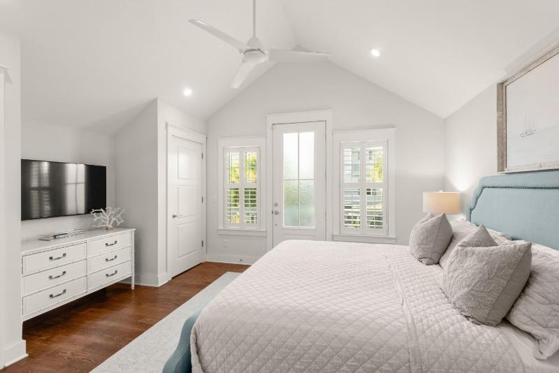 Carefree Cottage - 46 E Seacrest Blvd - image 27