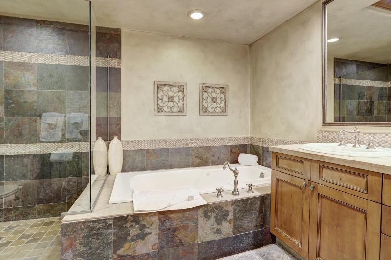 Two-Bedroom Apartment - Settler's Lodge image 3