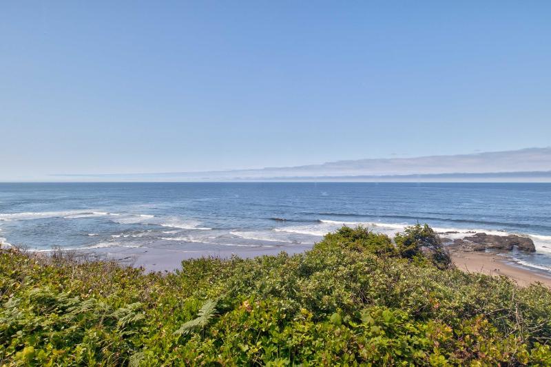 Ester Lee Oceanview Inn - image 33
